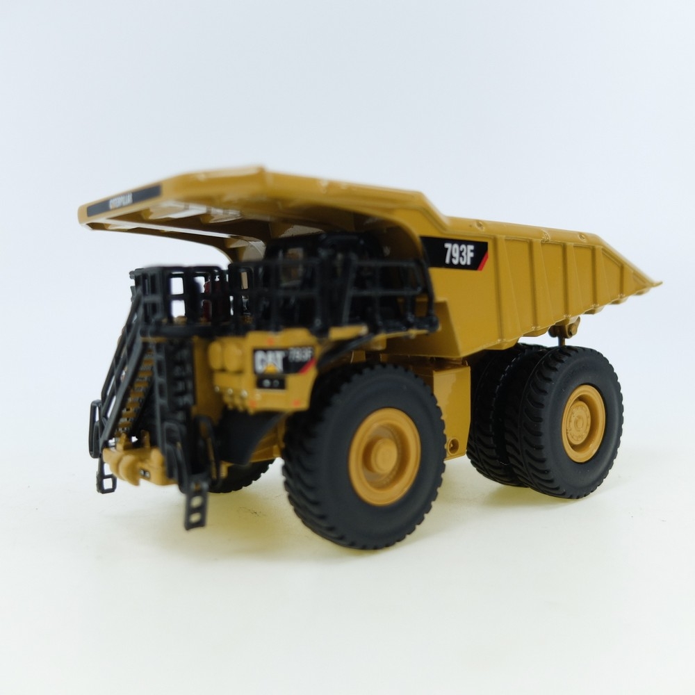 Cat 793F Mining Truck 1:125