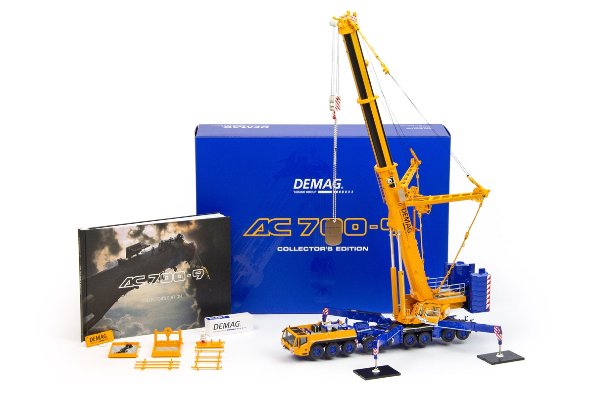 IMC Models 31-0141 Demag AC 700-9 All Terrain Mobile Crane Standard Edition 1:50 