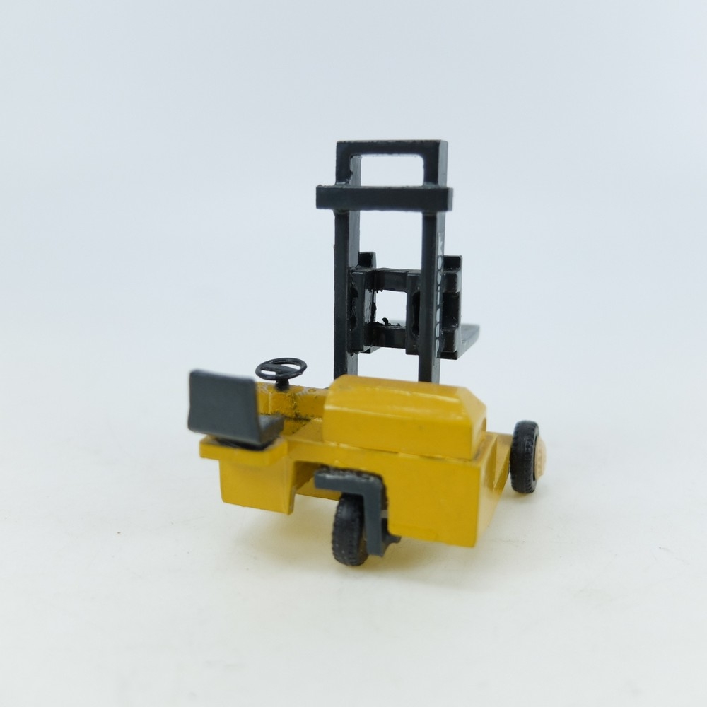 Forklift 3Rad yellow black
