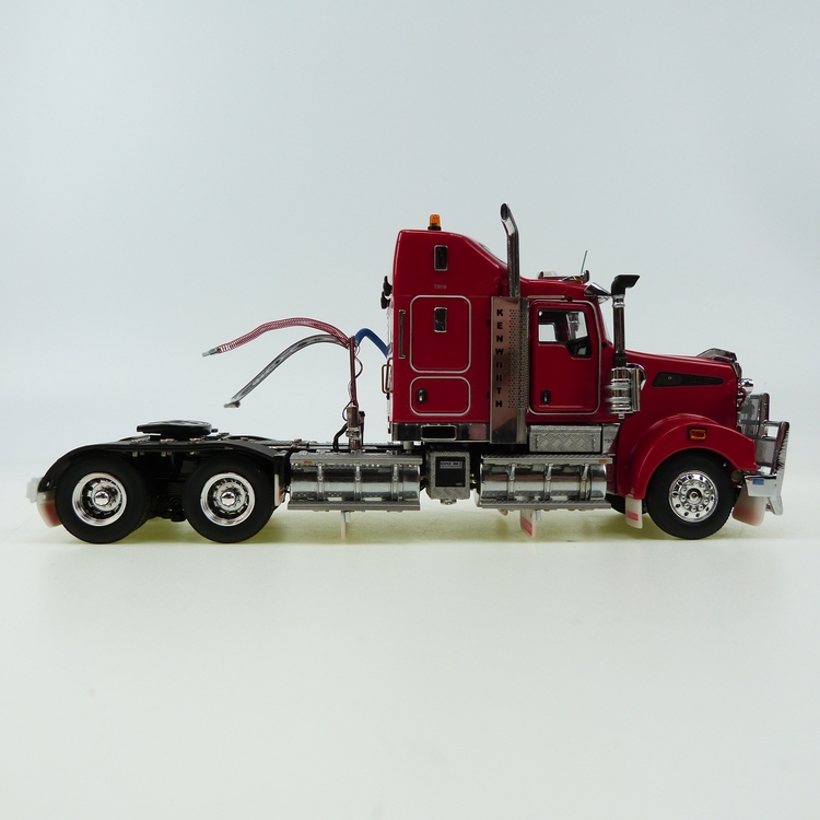 Kenworth T909 Rosso Red