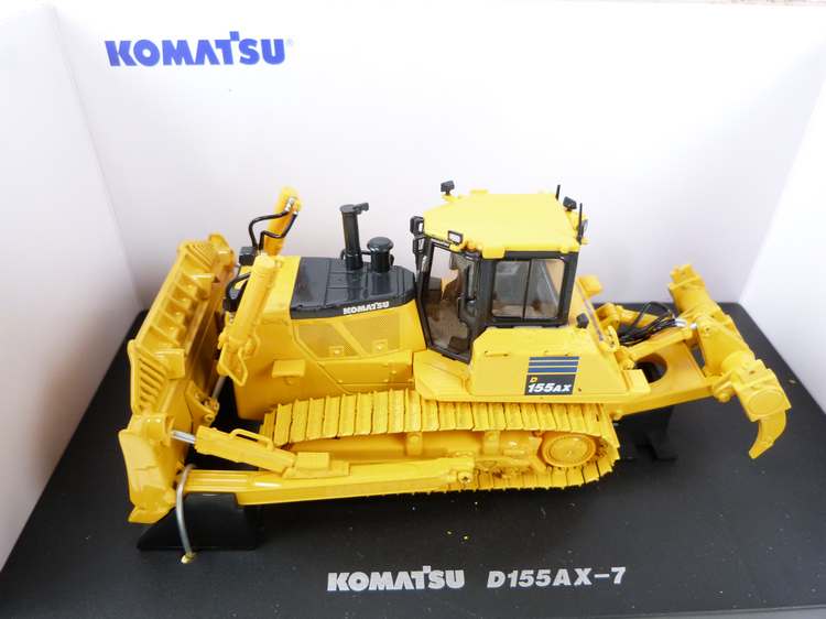 JOAL Komatsu D155AX-5 Bulldozer 1:50 scale replica REF 202 One 