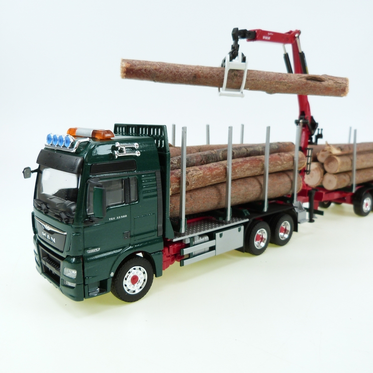 MAN TGX Holztransporter mit Ladekran grün Kurzholzhänger