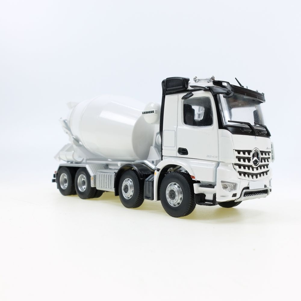 MB Arocs 8x4 truck mixer White RAL 9003
