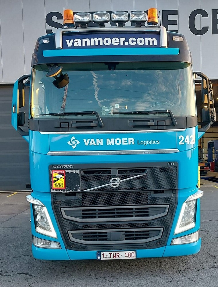 Volvo FH4 Globe. Container Trailer   Van Moer